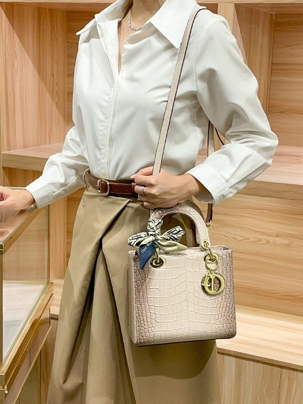 Cross-Border Export New Style Princess Diana Bag, High-End Women's Bag, Himalayan White Princess Diana Bag, Accessible Luxury Crocodile Pattern Handbag