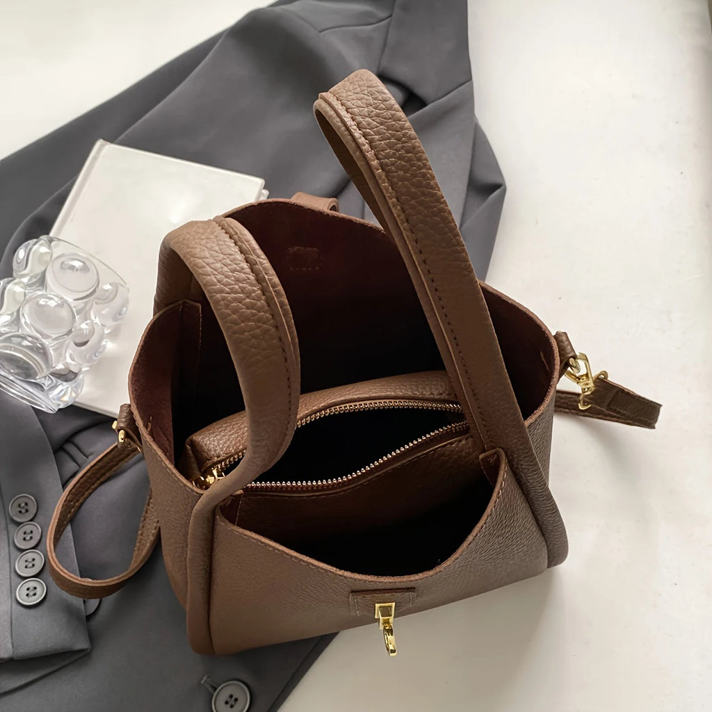 High-value daily multifunctional handbag autumn and winter retro fashion trend simple solid color crossbody bag
