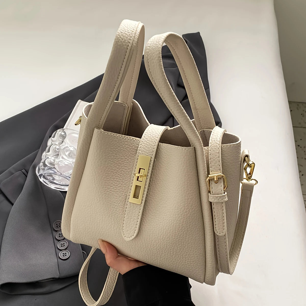 High-value daily multifunctional handbag autumn and winter retro fashion trend simple solid color crossbody bag